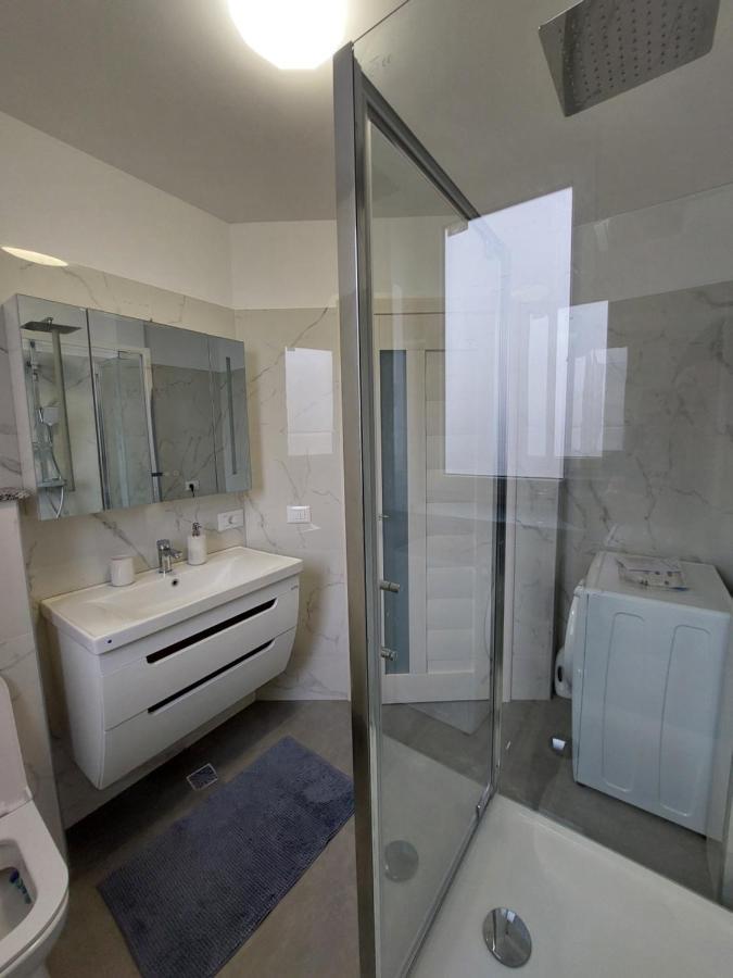 Trandafirului Residence Central Suceava Buitenkant foto