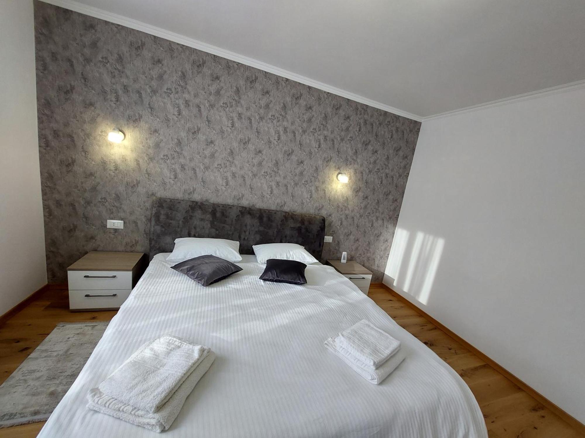Trandafirului Residence Central Suceava Buitenkant foto